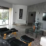 Villa Mahero *